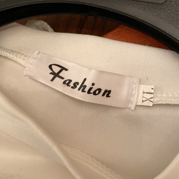 Watercolor Rabbit Print top - Picture 4 of 4